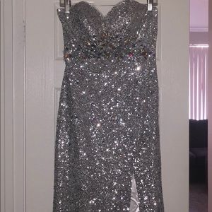 Beautiful Long Dress!